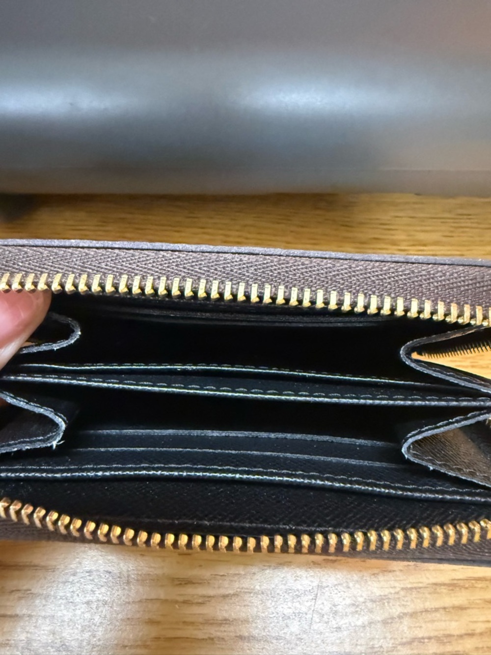Louis Vuitton Black and Gold Monogram Zip Card Wallet - Picture 3 of 9
